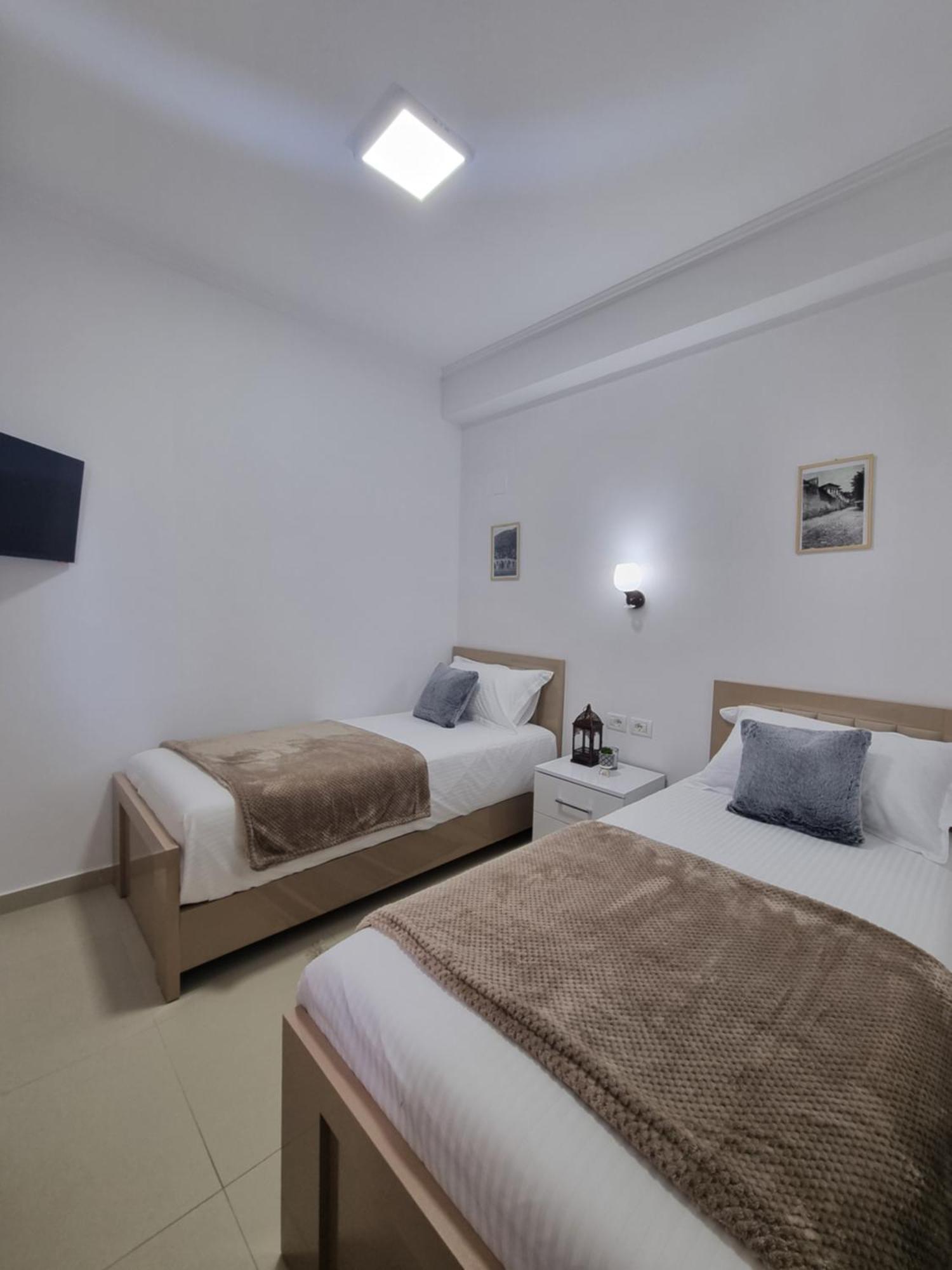 Guest House Mario Berat Bagian luar foto