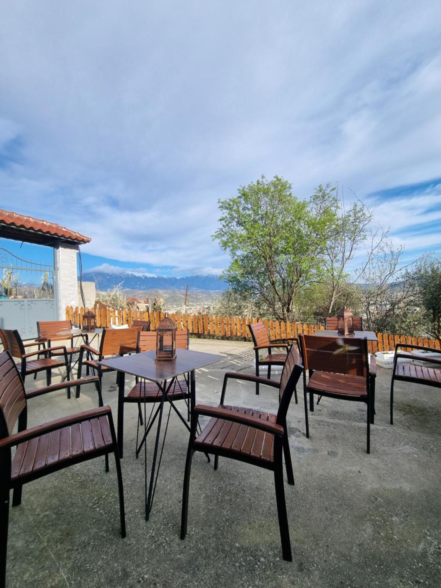 Guest House Mario Berat Bagian luar foto