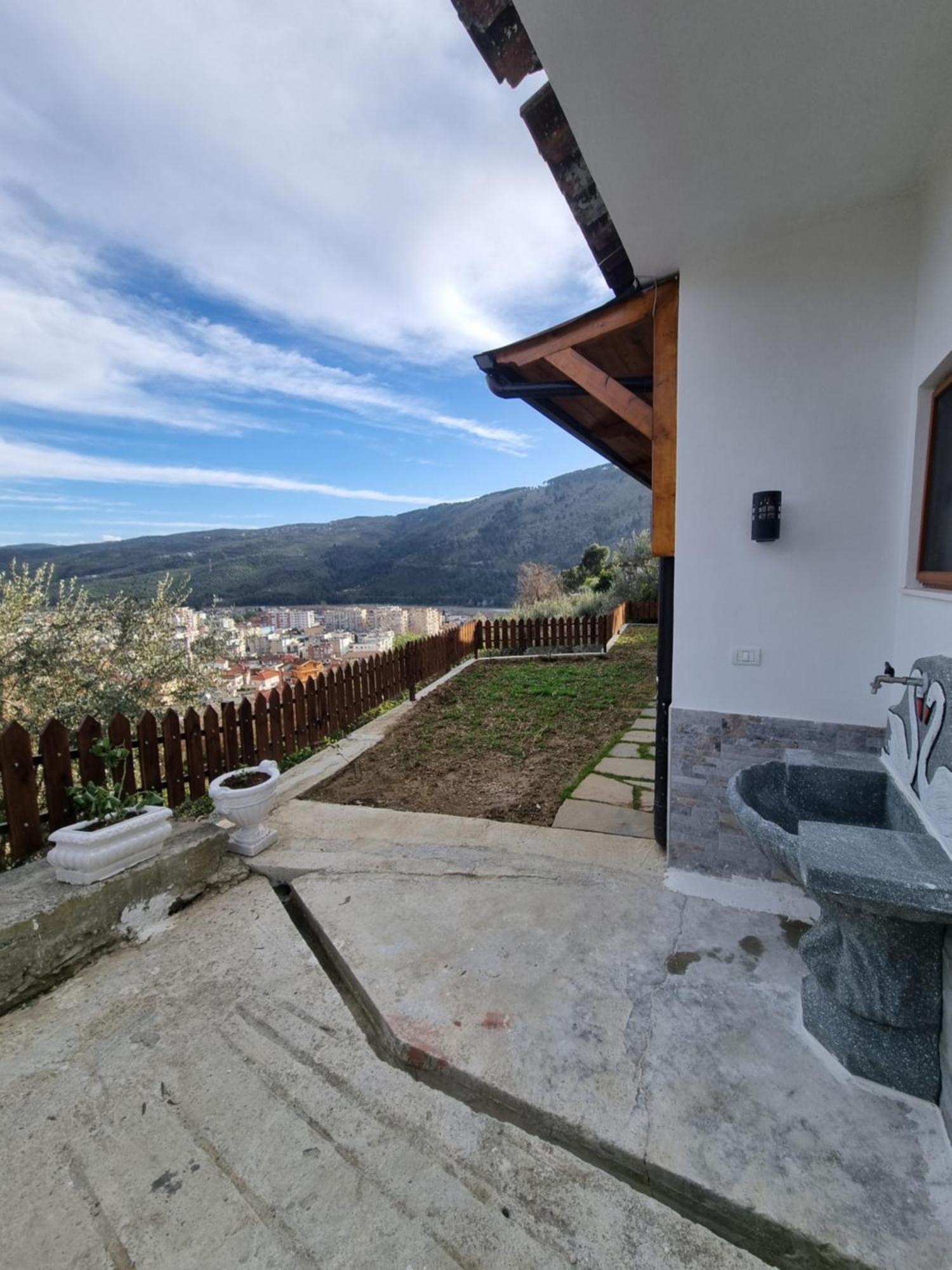 Guest House Mario Berat Bagian luar foto